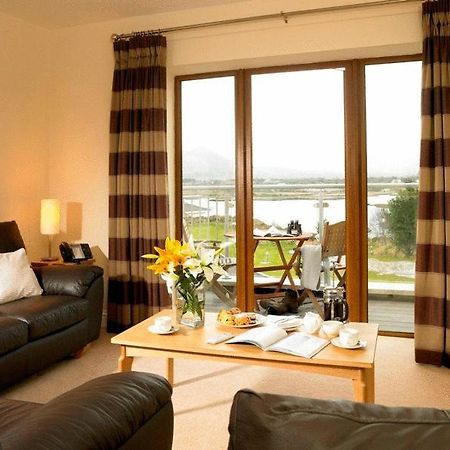 Golden'S Cove Apartments At Sneem Hotel 外观 照片