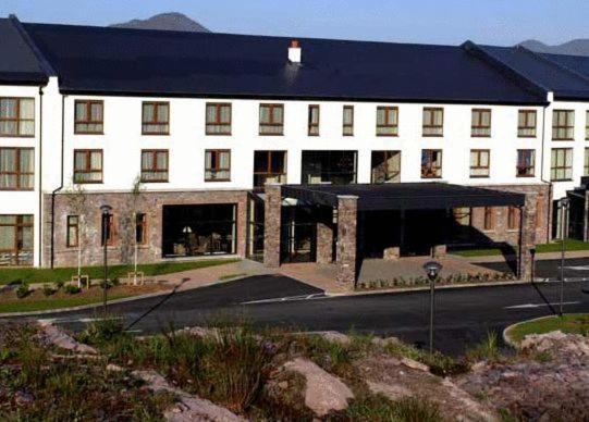 Golden'S Cove Apartments At Sneem Hotel 外观 照片